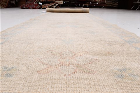Oushak Yellow Runner Hand Knotted 30 X 121 Area Rug 250-22464 Image 2
