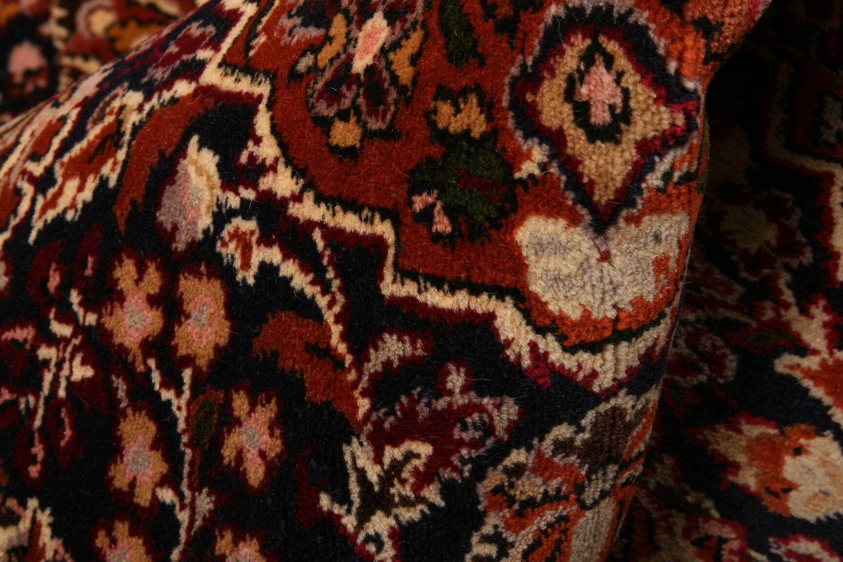 Egyptian Kashan Red Rectangle 5x7 ft Wool Carpet 22496 | SKU 22496