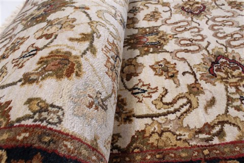 Kashan Beige Runner Hand Knotted 27 X 119  Area Rug 250-22506 Image 12