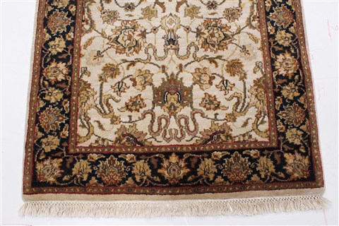 Kashan Beige Runner Hand Knotted 27 X 119  Area Rug 250-22506 Image 6