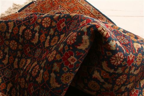 Tabriz Red Hand Knotted 48 X 81 Area Rug 100-22540 Image 4