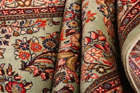Sarouk Red Hand Knotted 45 X 610 Area Rug 100-22553 Image 5