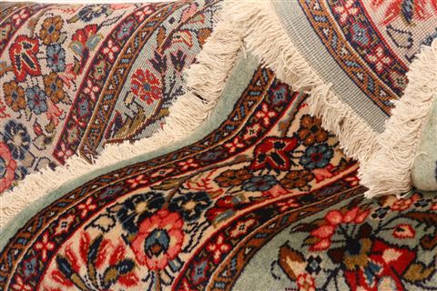 Sarouk Red Hand Knotted 45 X 610 Area Rug 100-22553 Image 6