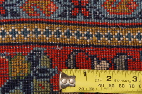 Sarouk Red Hand Knotted 65 X 67 Area Rug 100-22555 Image 7