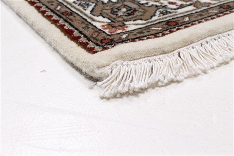 Tabriz Beige Runner Hand Knotted 29 X 123 Area Rug 250-22566 Image 11