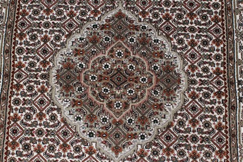 Tabriz Beige Runner Hand Knotted 29 X 123 Area Rug 250-22566 Image 9