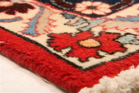 Varamin Red Hand Knotted 47 X 76 Area Rug 100-22583 Image 1