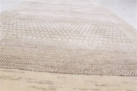 Modern Beige Runner Hand Knotted 26 X 910 Area Rug 250-22621 Image 4