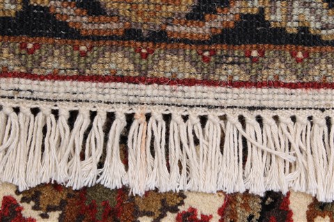 Agra Beige Runner Hand Knotted 27 X 102 Area Rug 250-22622 Image 3