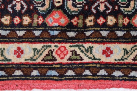 Sanandaj Black Runner Hand Knotted 24 X 911 Area Rug 250-22677 Image 4