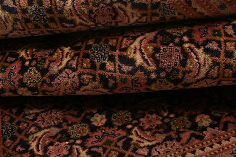 Tabriz Red Hand Knotted 49 X 68 Area Rug 100-22680 Image 3