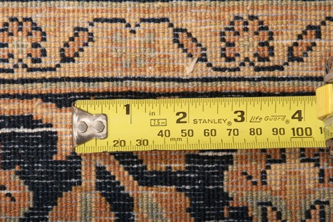 Sarouk Beige Hand Knotted 40 X 74 Area Rug 100-22725 Image 6