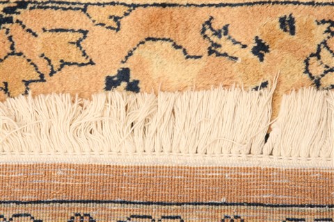 Sarouk Beige Hand Knotted 40 X 74 Area Rug 100-22725 Image 7
