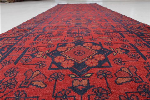 Bokhara Red Runner Hand Knotted 29 X 96 Area Rug 250-22734 Image 2