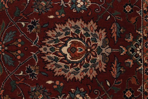 Sarouk Red Runner Hand Knotted 28 X 1110 Area Rug 250-22760 Image 3
