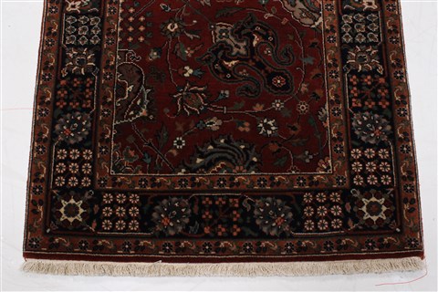 Sarouk Red Runner Hand Knotted 28 X 1110 Area Rug 250-22760 Image 4