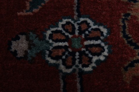 Sarouk Red Runner Hand Knotted 28 X 1110 Area Rug 250-22760 Image 7