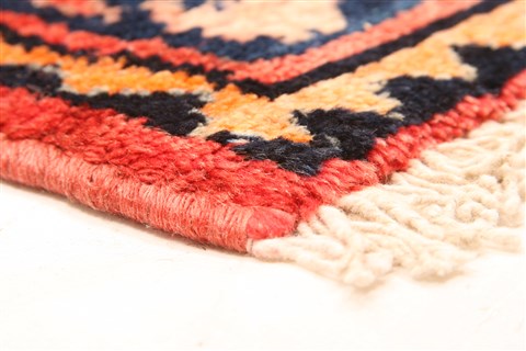 Lilihan Red Hand Knotted 37 X 69 Area Rug 100-22778 Image 7