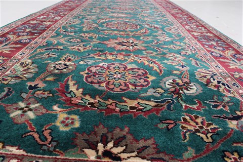 Semnan Green Runner Hand Knotted 27 X 123 Area Rug 250-22781 Image 2