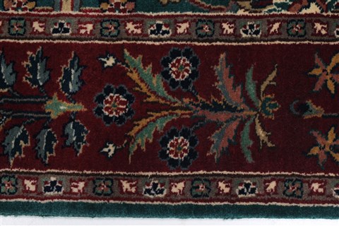 Semnan Green Runner Hand Knotted 27 X 123 Area Rug 250-22781 Image 3