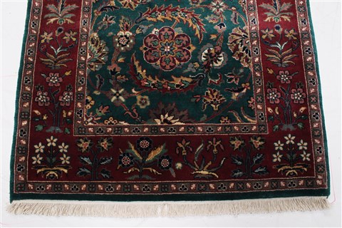 Semnan Green Runner Hand Knotted 27 X 123 Area Rug 250-22781 Image 5
