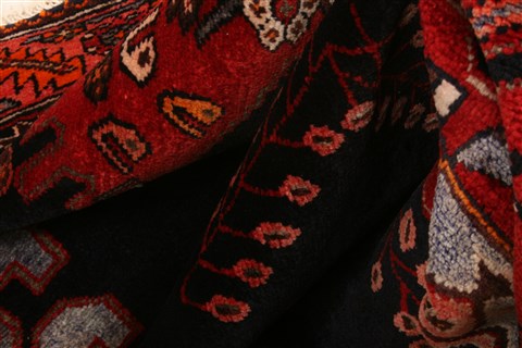 Bakhtiar Red Hand Knotted 57 X 102 Area Rug 100-22785 Image 2