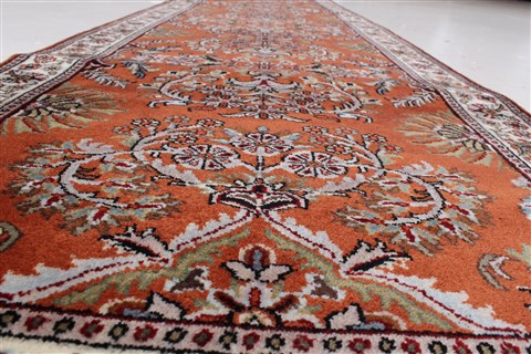 Sarouk Brown Runner Hand Knotted 26 X 124 Area Rug 250-22820 Image 1