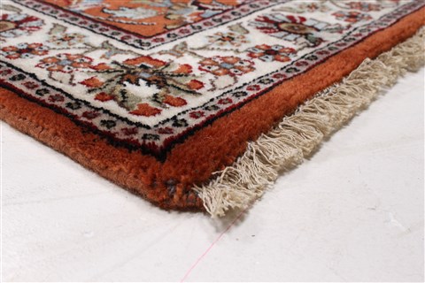 Sarouk Brown Runner Hand Knotted 26 X 124 Area Rug 250-22820 Image 5