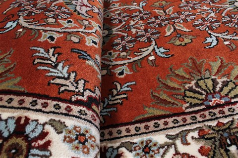 Sarouk Brown Runner Hand Knotted 26 X 124 Area Rug 250-22820 Image 9