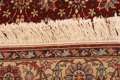 Sarouk Red Square Hand Knotted 411 X 53 Area Rug 100-22839 Image 3