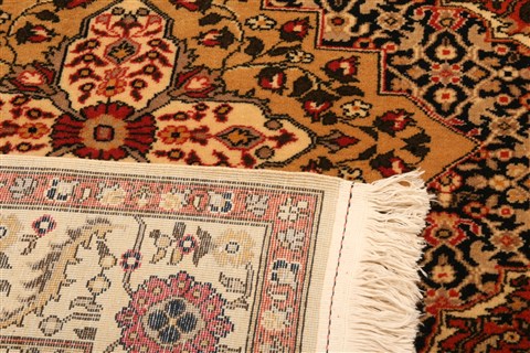 Tabriz Red Hand Knotted 37 X 68 Area Rug 100-22869 Image 4