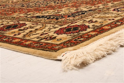Tabriz Red Hand Knotted 37 X 68 Area Rug 100-22869 Image 5