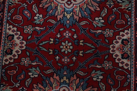 Agra Red Runner Hand Knotted 27 X 97 Area Rug 250-22904 Image 3