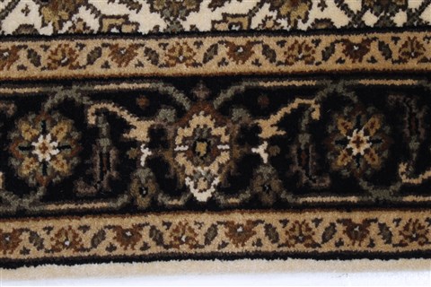Semnan Beige Runner Hand Knotted 28 X 98 Area Rug 250-22918 Image 2