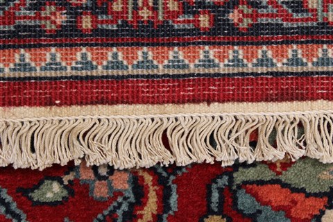 Semnan Red Runner Hand Knotted 25 X 910 Area Rug 250-22922 Image 4