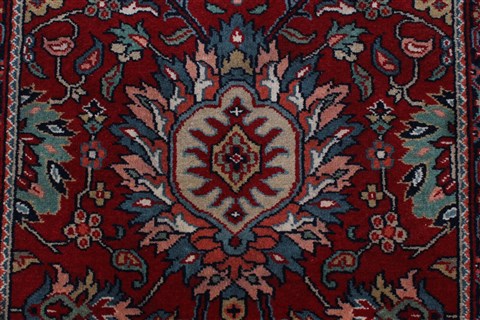 Semnan Red Runner Hand Knotted 25 X 910 Area Rug 250-22922 Image 5