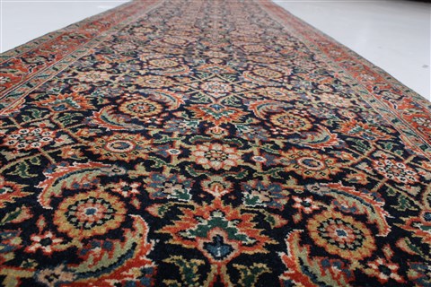Semnan Blue Runner Hand Knotted 27 X 99 Area Rug 250-22934 Image 2