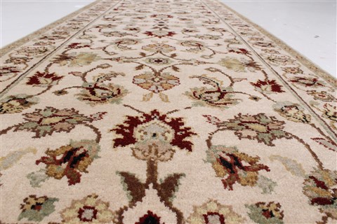 Kashan Beige Runner Hand Knotted 26 X 911 Area Rug 250-22946 Image 11