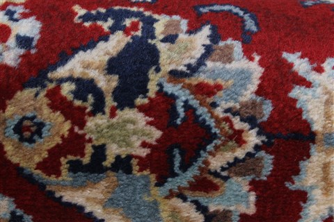 Sarouk Red Runner Hand Knotted 26 X 100 Area Rug 250-22974 Image 7