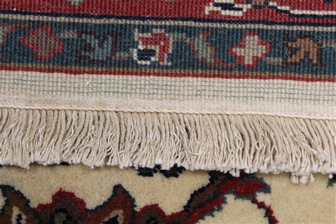 Semnan Beige Runner Hand Knotted 28 X 99 Area Rug 250-22999 Image 10
