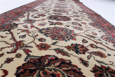 Semnan Beige Runner Hand Knotted 28 X 99 Area Rug 250-22999 Image 11