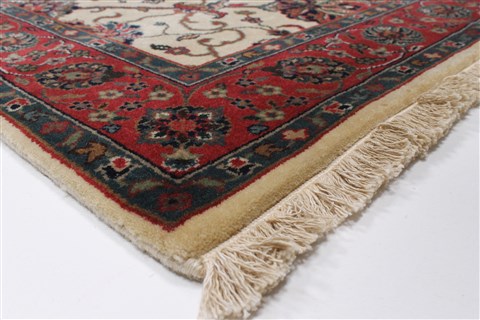 Semnan Beige Runner Hand Knotted 28 X 99 Area Rug 250-22999 Image 4