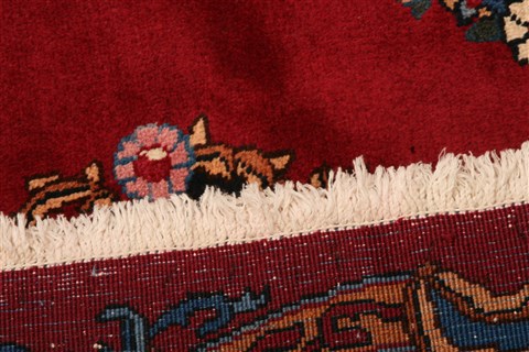 Yazd Red Hand Knotted 67 X 96 Area Rug 100-23070 Image 2
