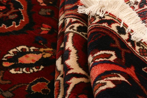 Mazlaghan Red Hand Knotted 73 X 108 Area Rug 100-23076 Image 4