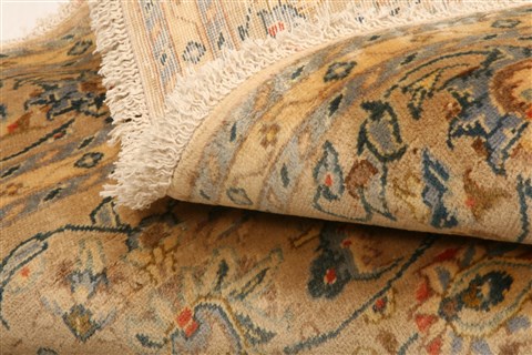 Kashan Beige Hand Knotted 58 X 92 Area Rug 253-23082 Image 6