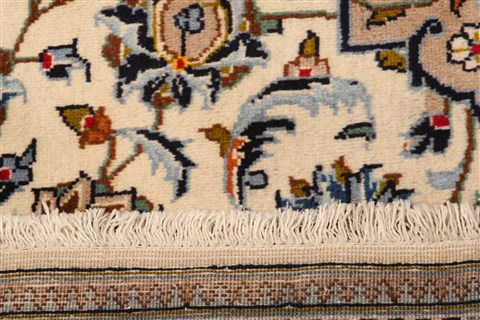 Kashan Beige Hand Knotted 63 X 101 Area Rug 100-23112 Image 13