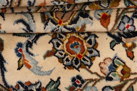 Kashan Beige Hand Knotted 63 X 101 Area Rug 100-23112 Image 18