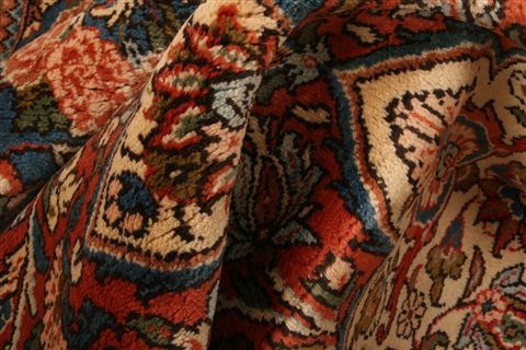 Bakhtiar Red Hand Knotted 610 X 104 Area Rug 100-23123 Image 2