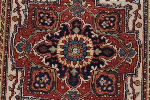 Serapi White Runner Hand Knotted 27 X 101 Area Rug 250-23131 Image 2
