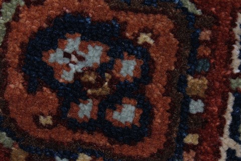 Serapi White Runner Hand Knotted 27 X 101 Area Rug 250-23131 Image 5